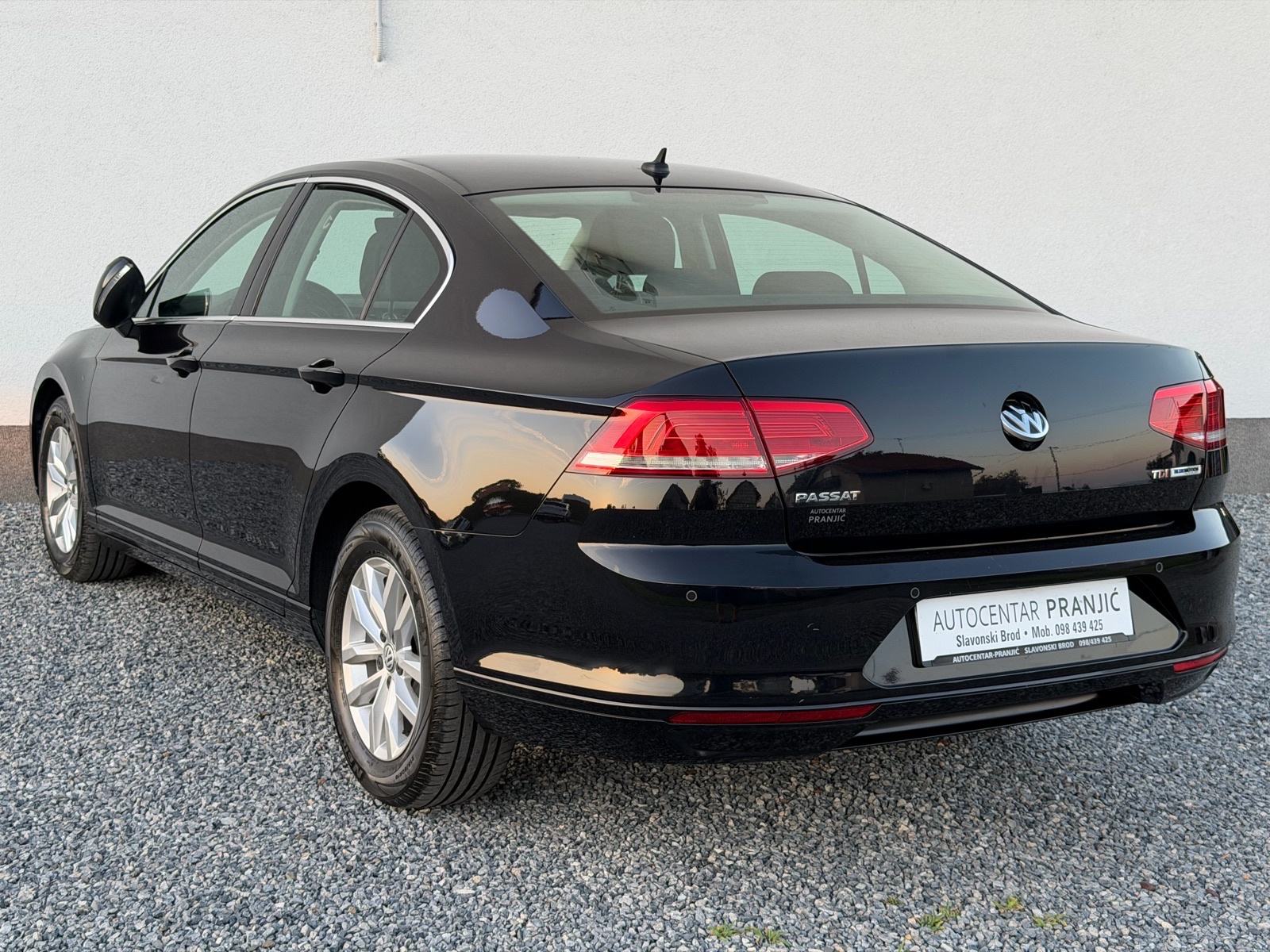 VW Passat 1,6 TDI kamera navigacija veliki servis, fotografija 4