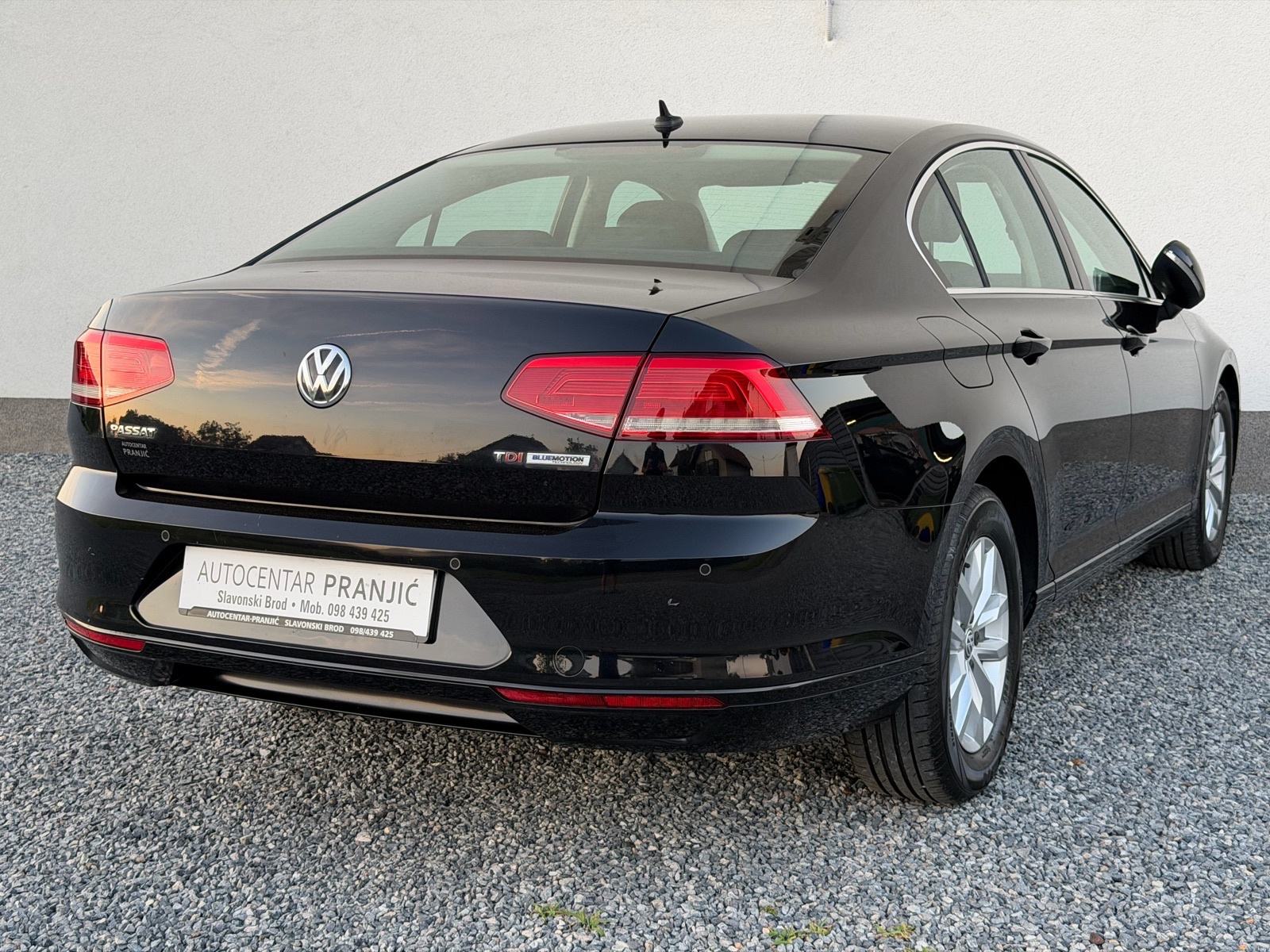 VW Passat 1,6 TDI kamera navigacija veliki servis, fotografija 5
