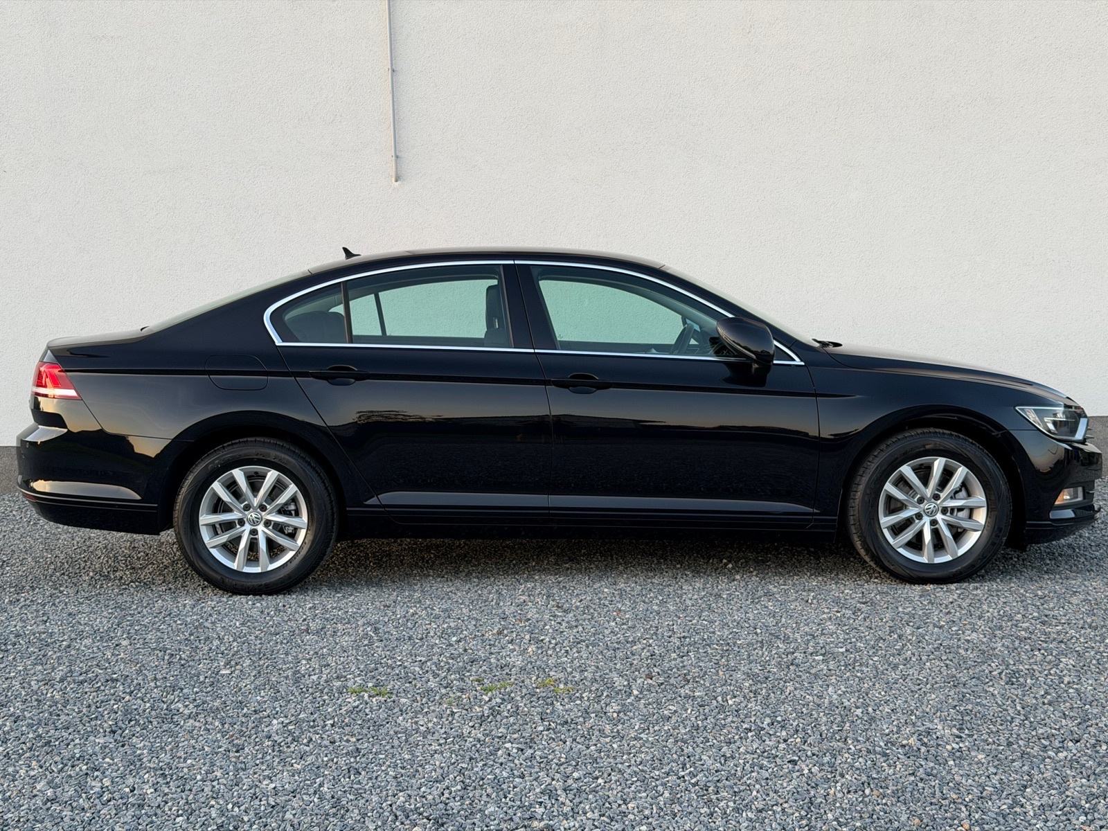 VW Passat 1,6 TDI kamera navigacija veliki servis, fotografija 6