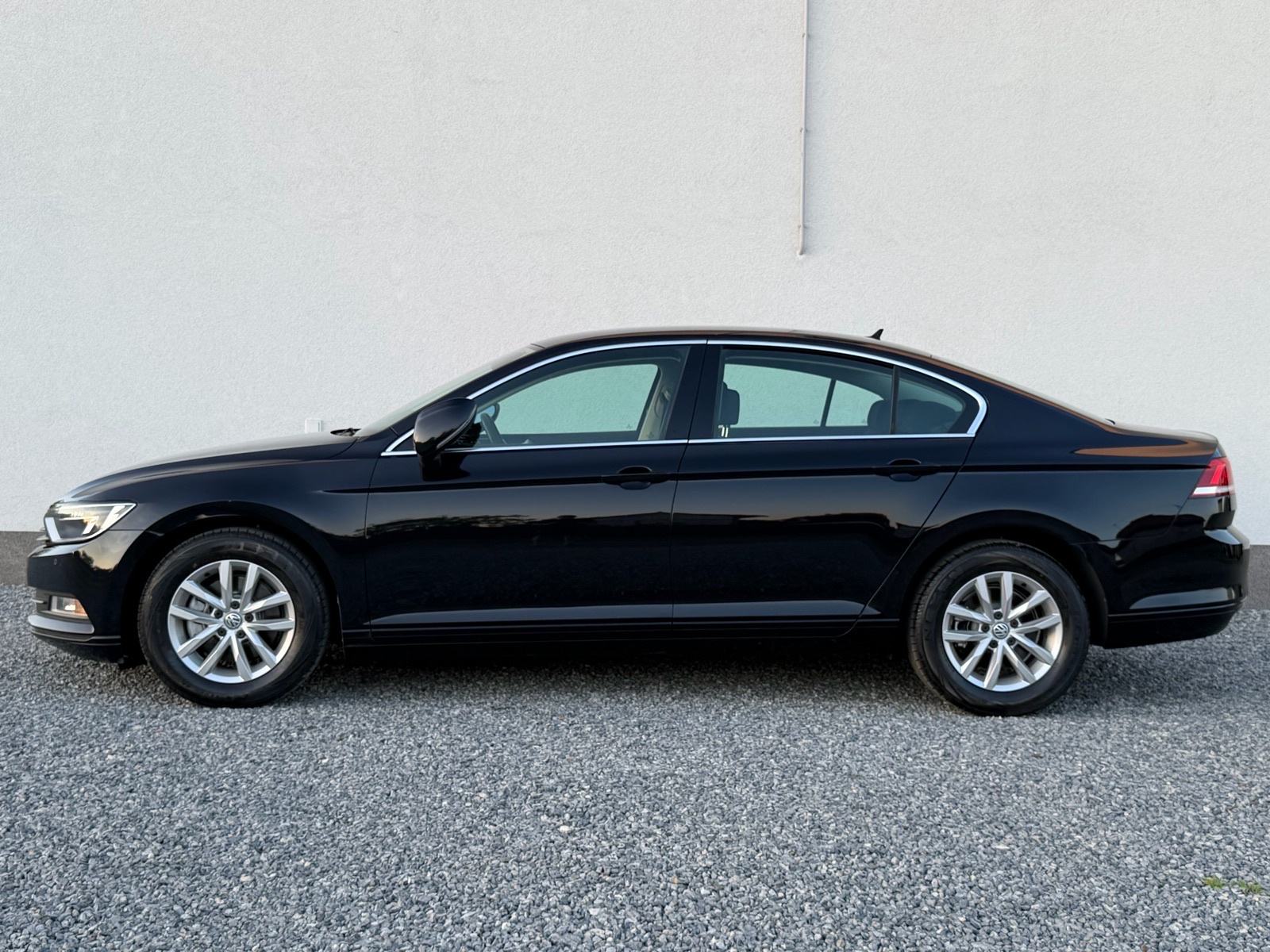 VW Passat 1,6 TDI kamera navigacija veliki servis, fotografija 7