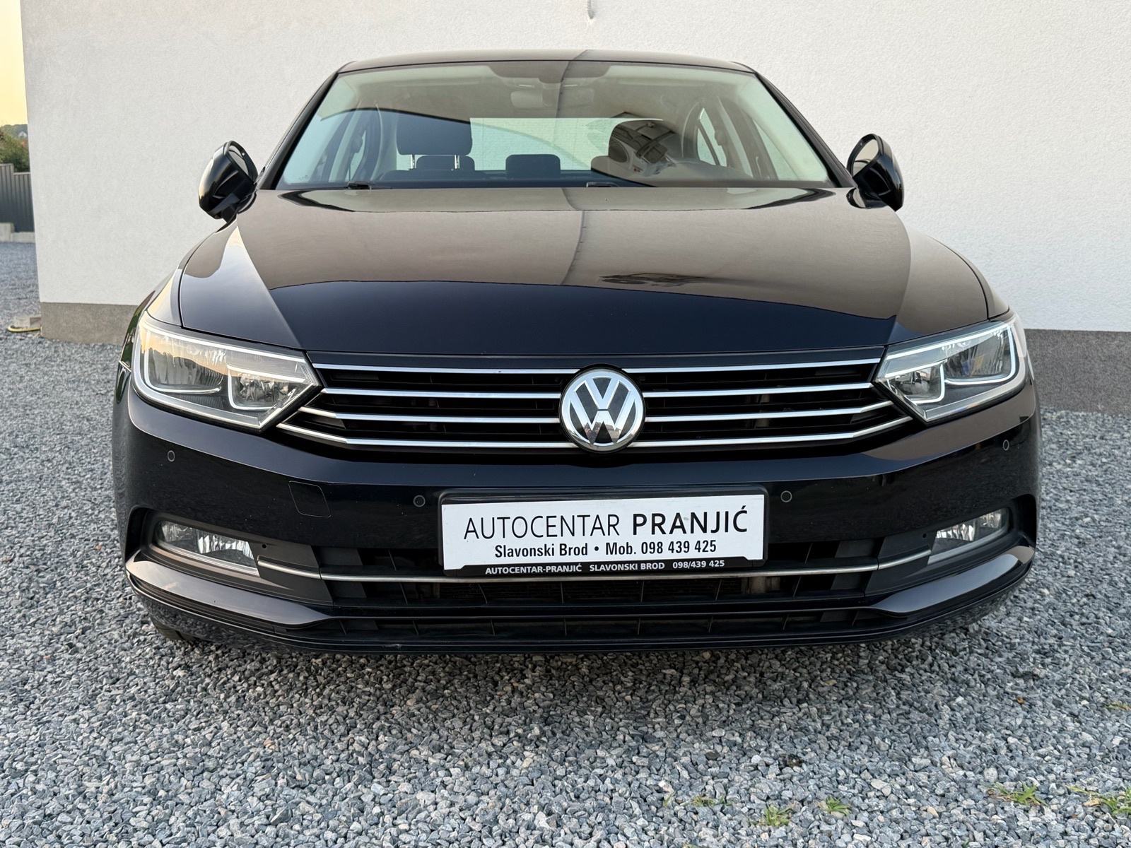 VW Passat 1,6 TDI kamera navigacija veliki servis, fotografija 2