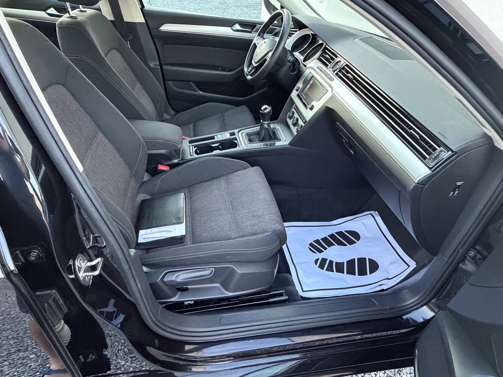 VW Passat 1,6 TDI kamera navigacija veliki servis, fotografija 14