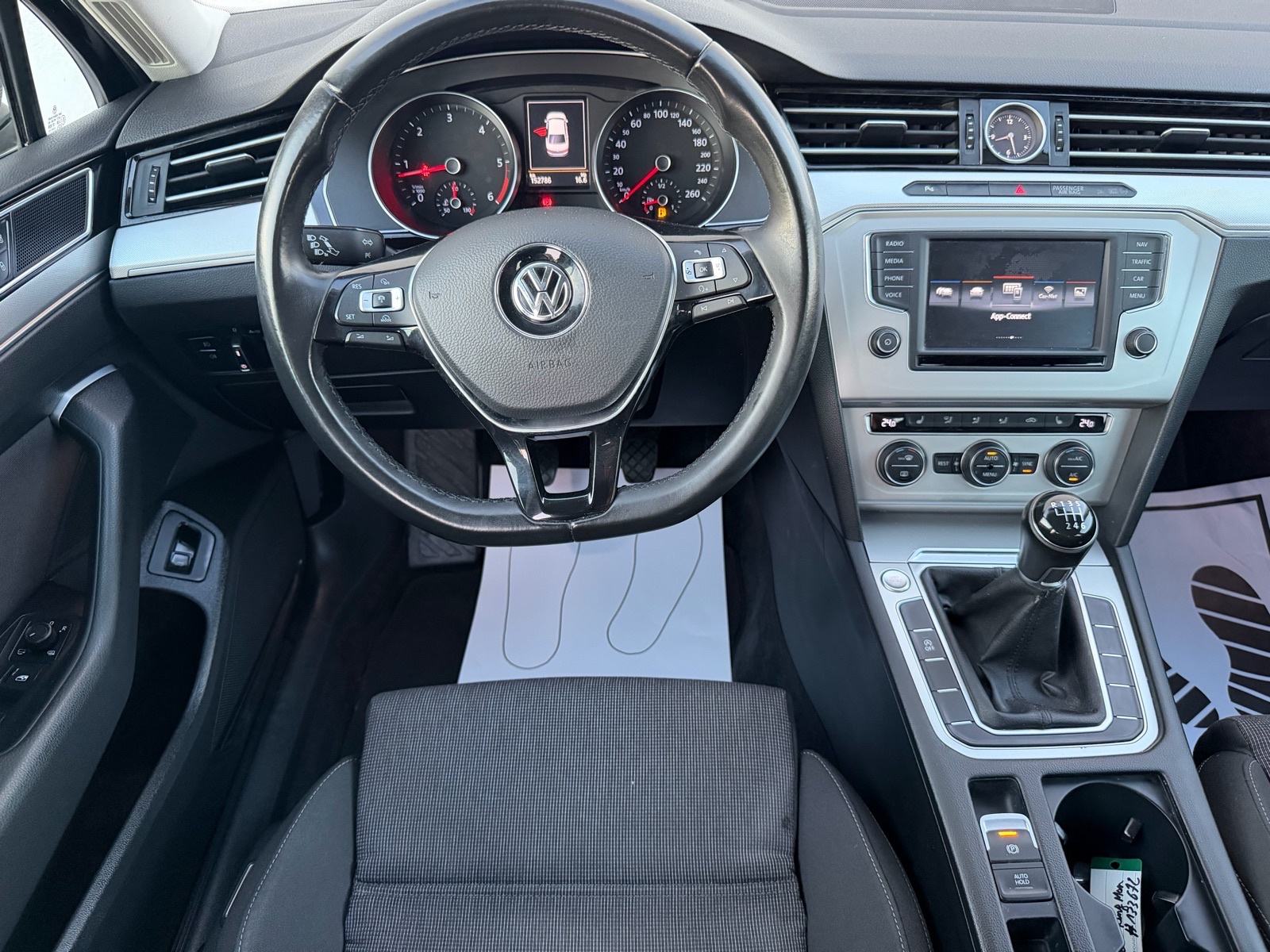 VW Passat 1,6 TDI kamera navigacija veliki servis, fotografija 9