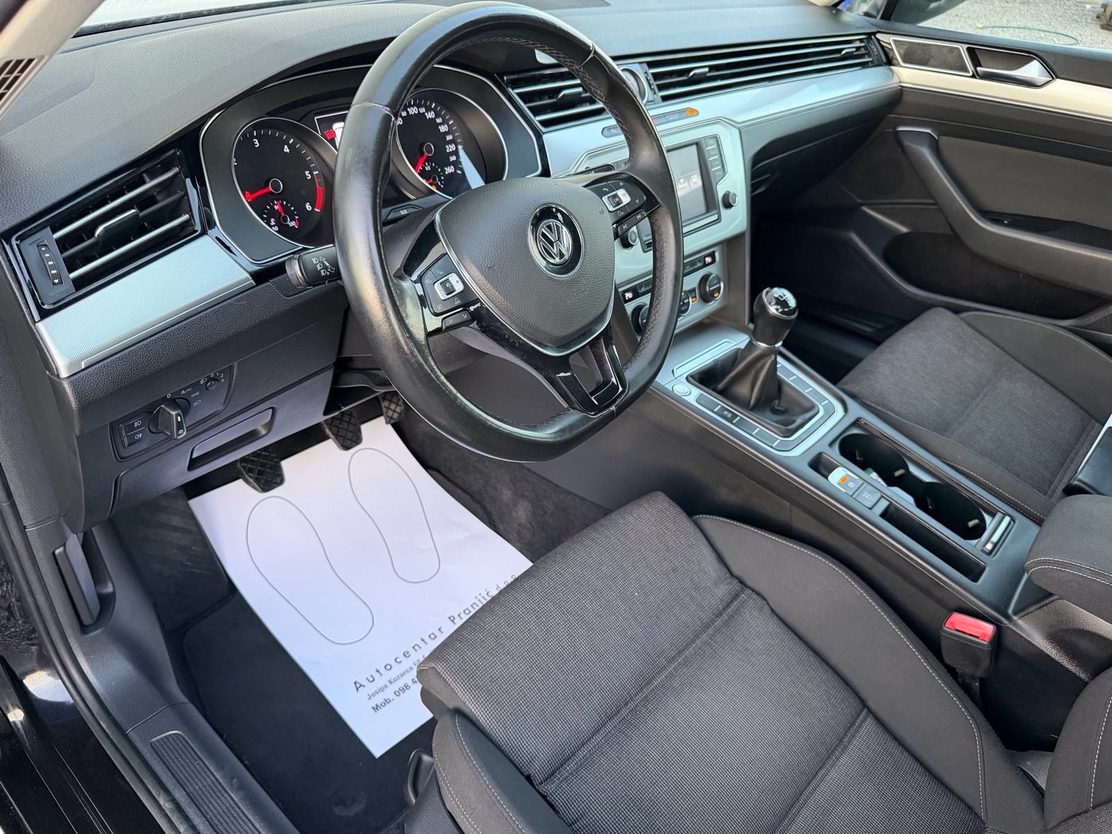VW Passat 1,6 TDI kamera navigacija veliki servis, fotografija 12