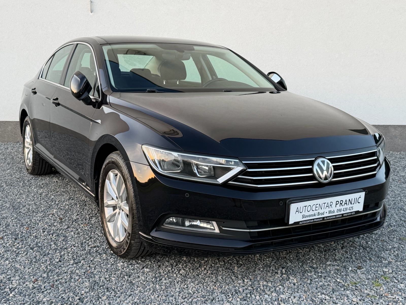 VW Passat 1,6 TDI kamera navigacija veliki servis, fotografija 3