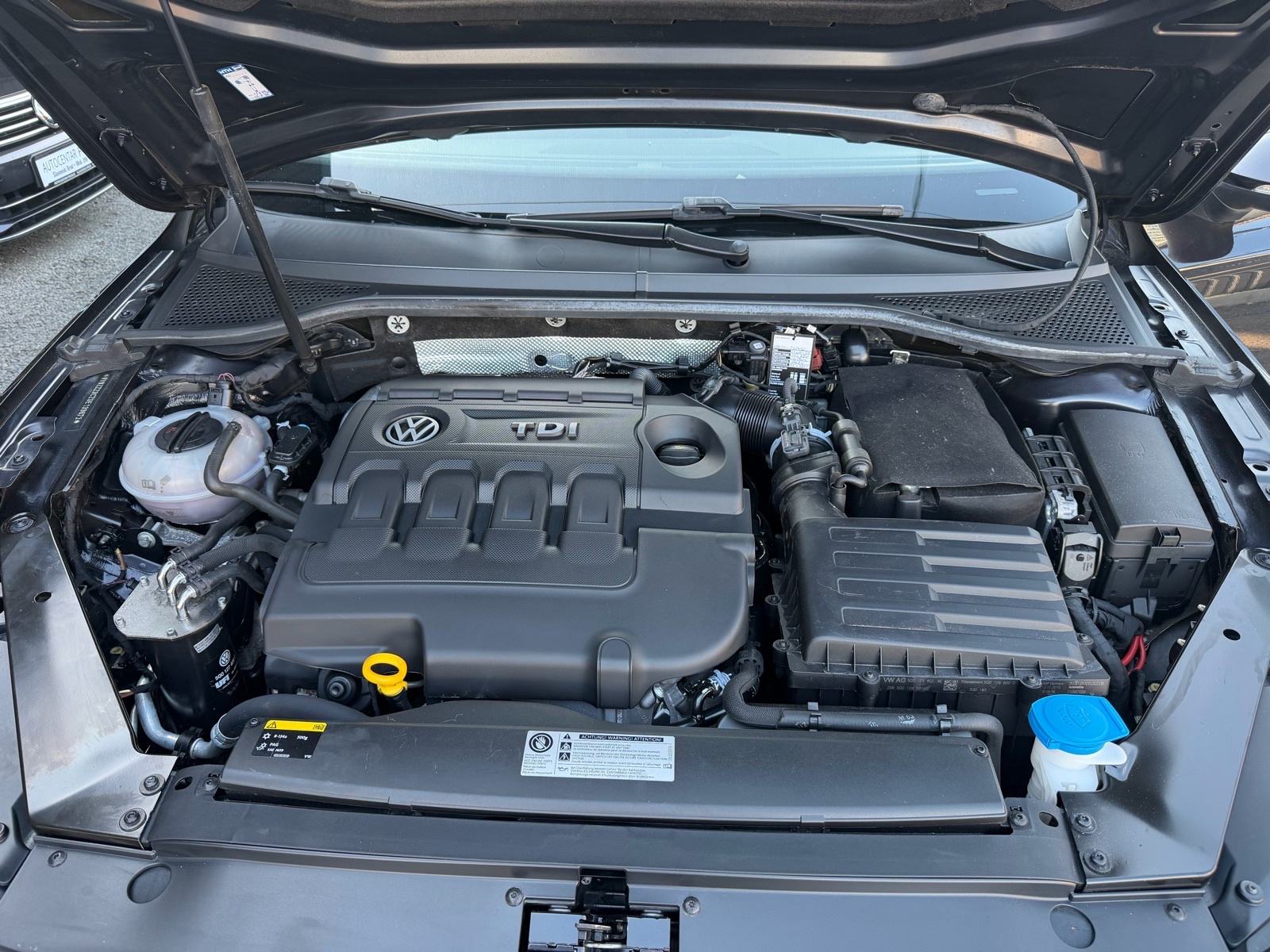 VW Passat 1,6 TDI kamera navigacija veliki servis, fotografija 18