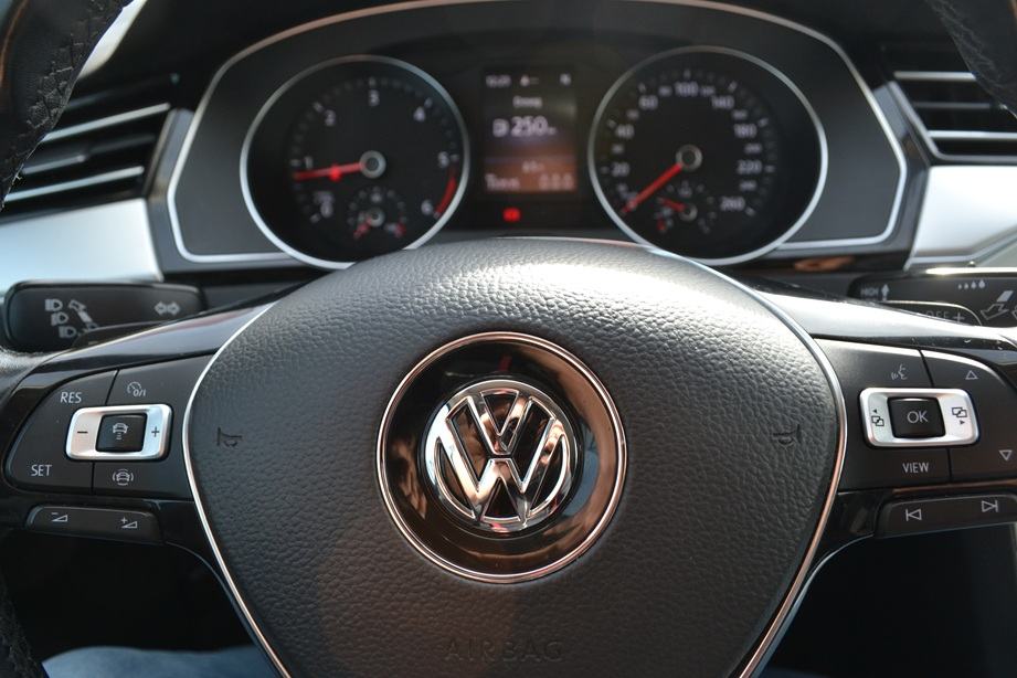VW Passat 1,6 TDI *** LEASING 1-6 god *** VELIKI SERVIS*** MATRIX ***, fotografija 12