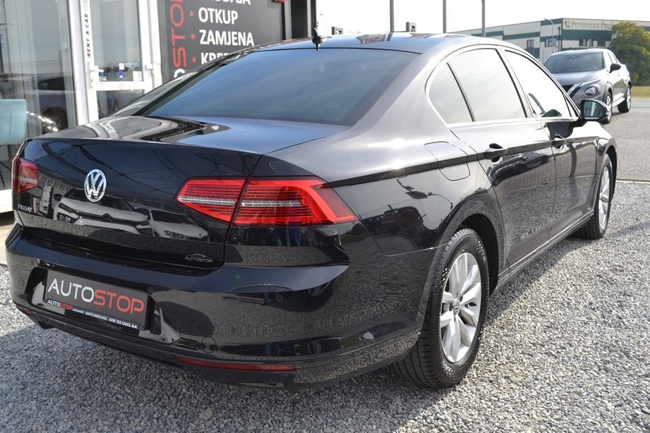 VW Passat 1,6 TDI *** LEASING 1-6 god *** VELIKI SERVIS*** MATRIX ***, fotografija 6