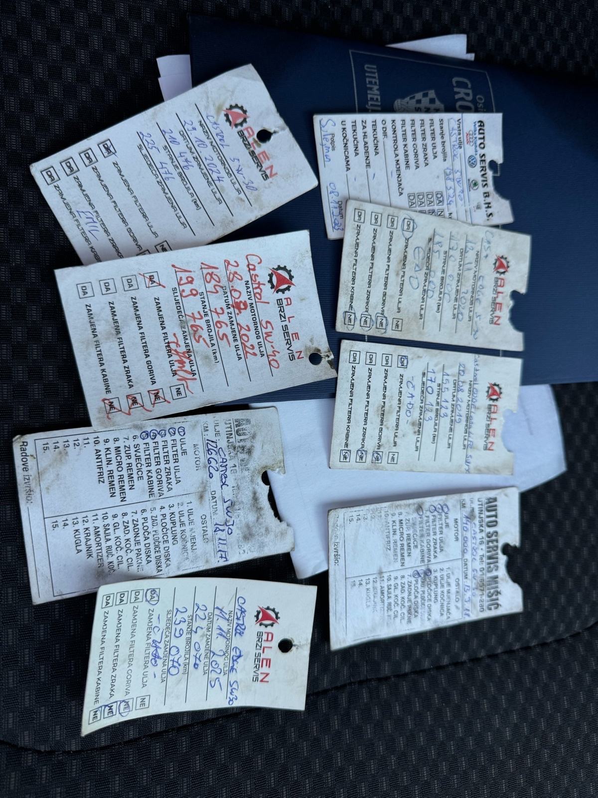 VW Passat 1,6 TDI LIMUZINA / HR VOZILO / NEMA PRIJENOSA / KLIMA, fotografija 11