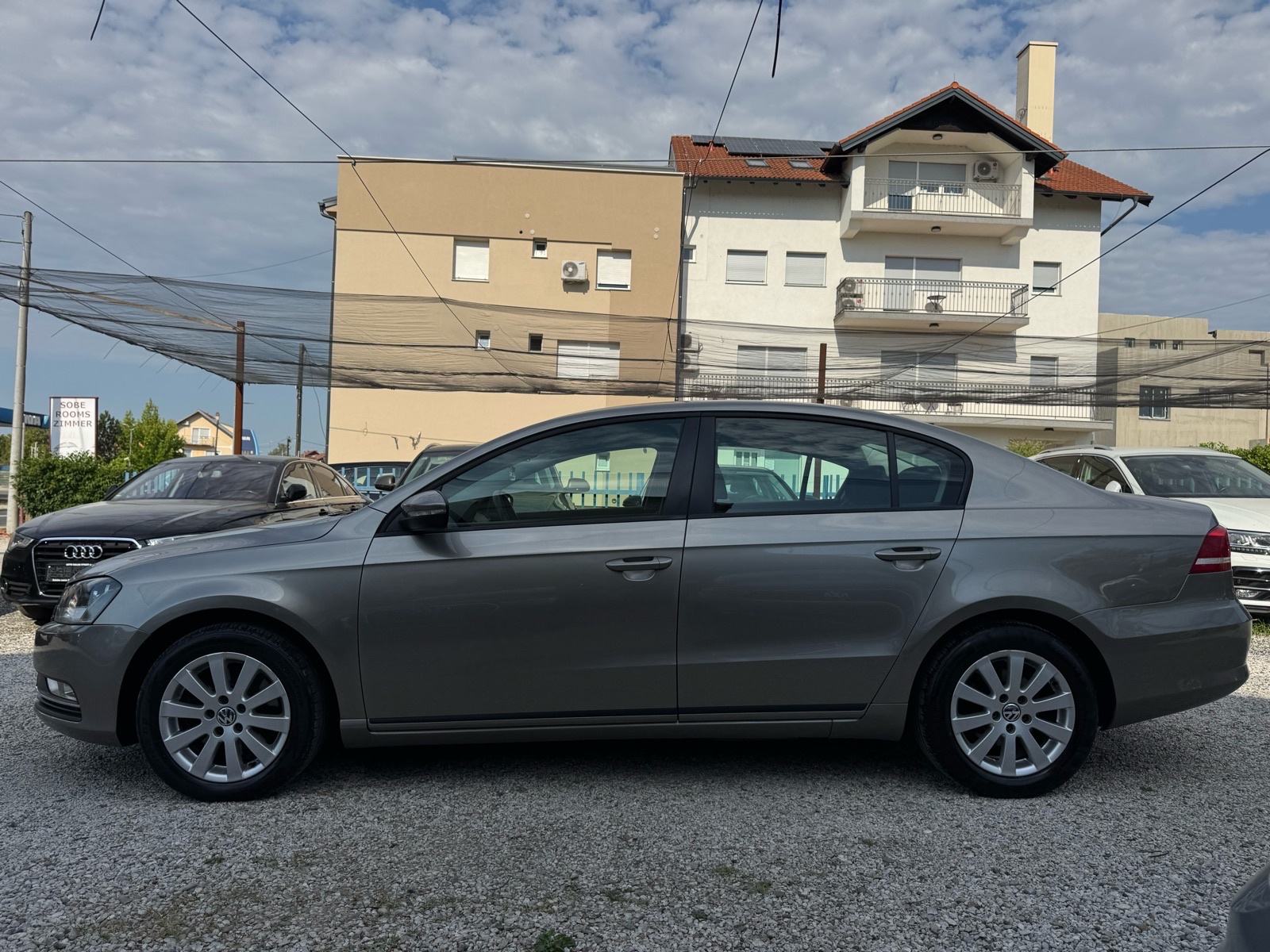 VW Passat 1,6 TDI LIMUZINA / HR VOZILO / NEMA PRIJENOSA / KLIMA, fotografija 5