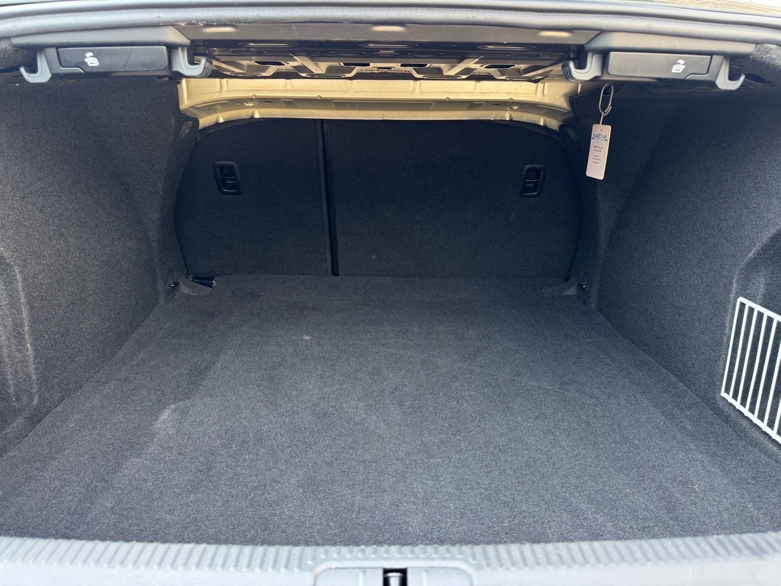 VW Passat 1,6 TDI LIMUZINA / HR VOZILO / NEMA PRIJENOSA / KLIMA, fotografija 18