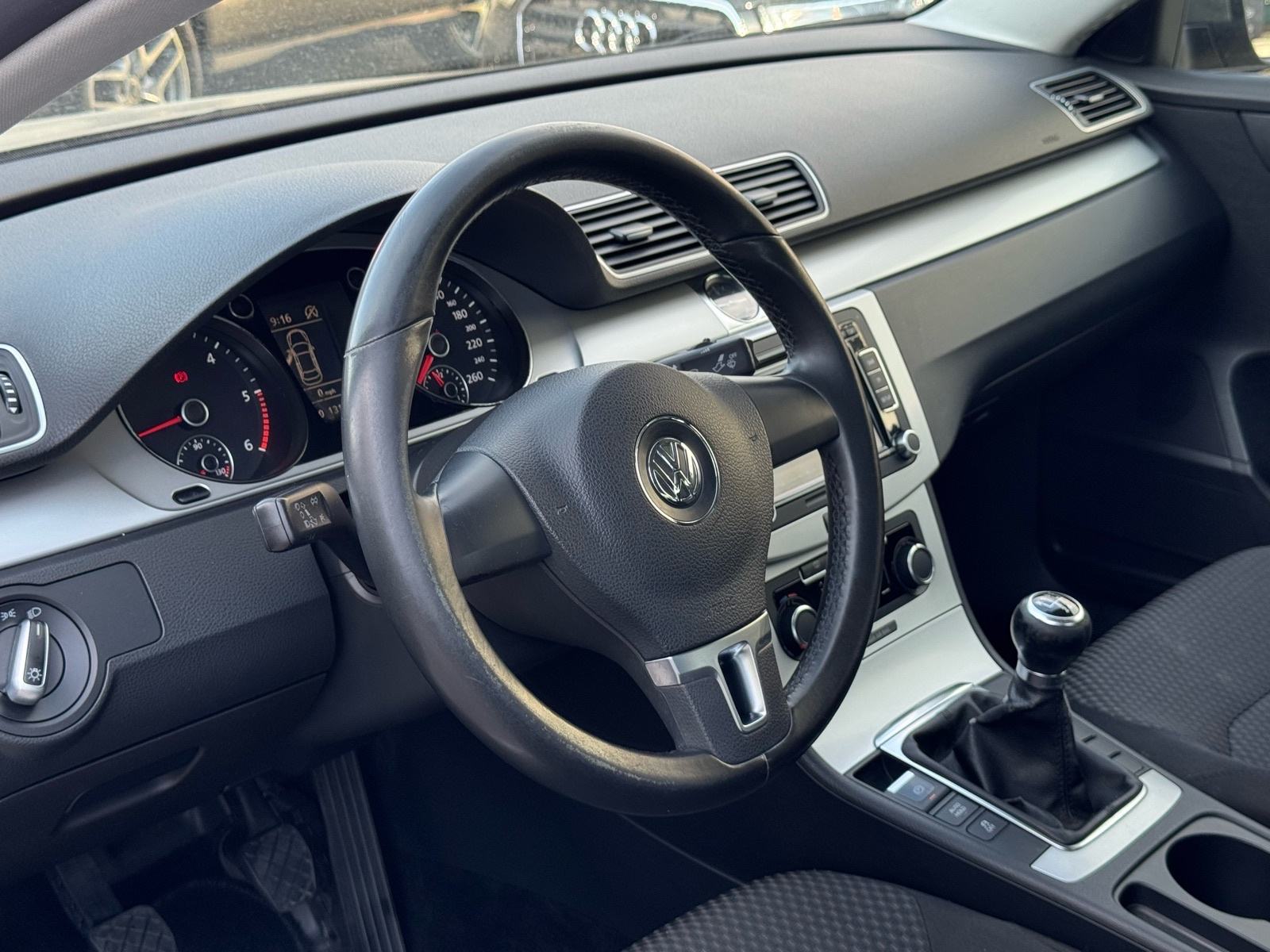 VW Passat 1,6 TDI LIMUZINA / HR VOZILO / NEMA PRIJENOSA / KLIMA, fotografija 19
