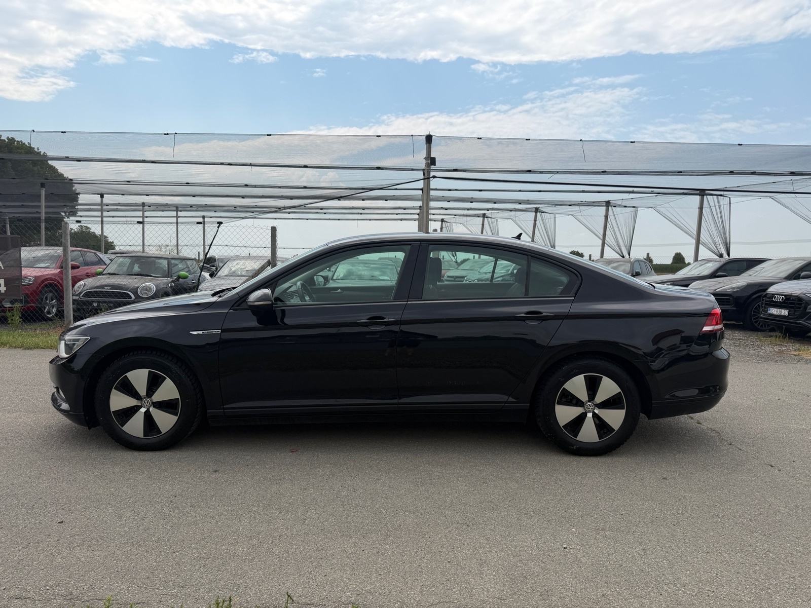 VW Passat 1,6 TDI Navi, Tempomat, Auto klima, Redistriran, Servisna, fotografija 8