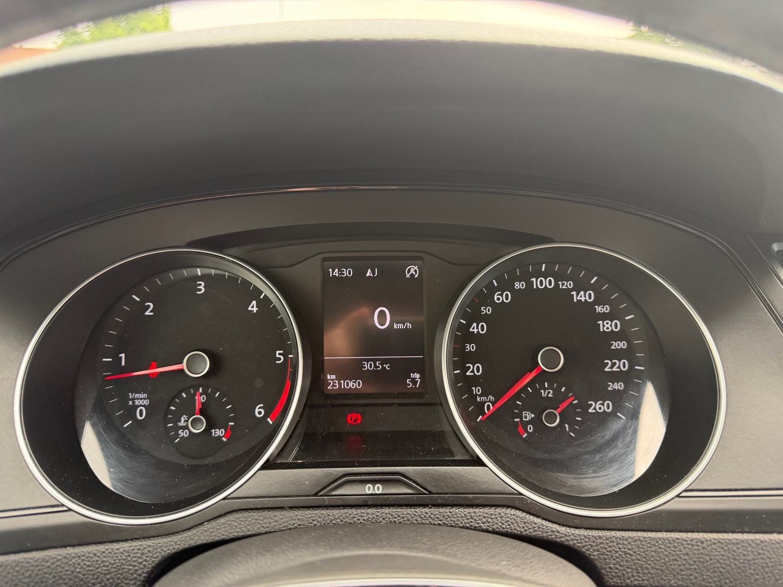 VW Passat 1,6 TDI Navi, Tempomat, Auto klima, Redistriran, Servisna, fotografija 20