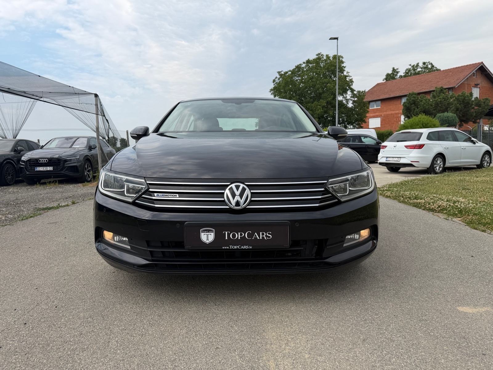 VW Passat 1,6 TDI Navi, Tempomat, Auto klima, Redistriran, Servisna, fotografija 3
