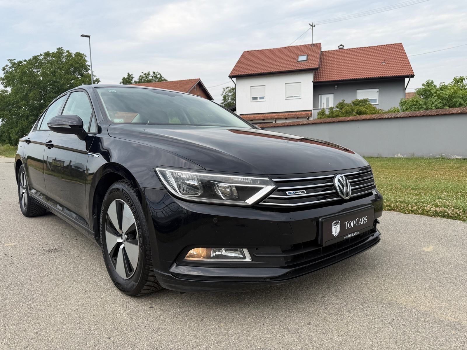 VW Passat 1,6 TDI Navi, Tempomat, Auto klima, Redistriran, Servisna, fotografija 2