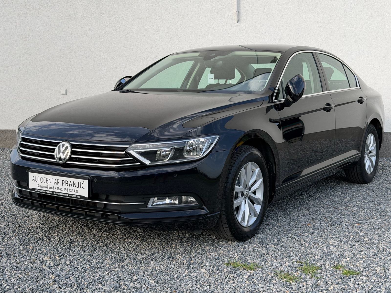 VW Passat 1,6 TDI nivagacija tempomat 124500km, fotografija 1