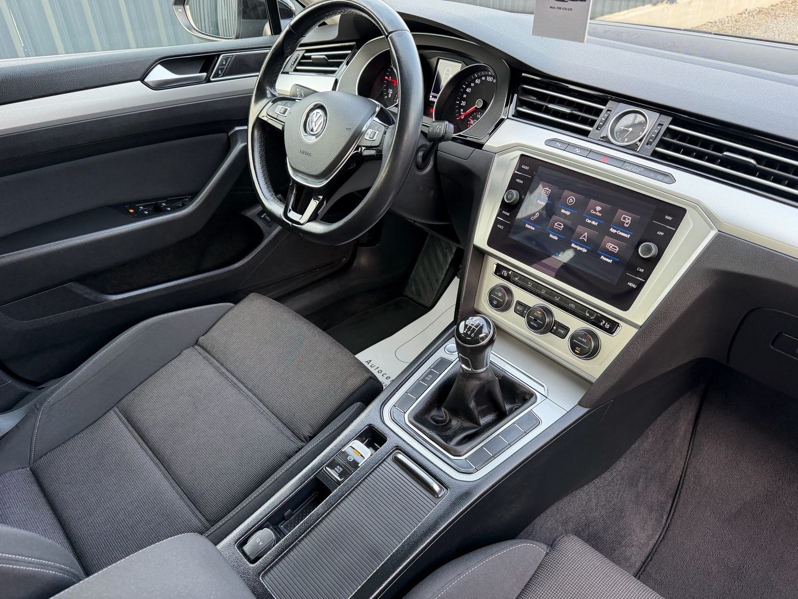 VW Passat 1,6 TDI nivagacija tempomat 124500km, fotografija 12