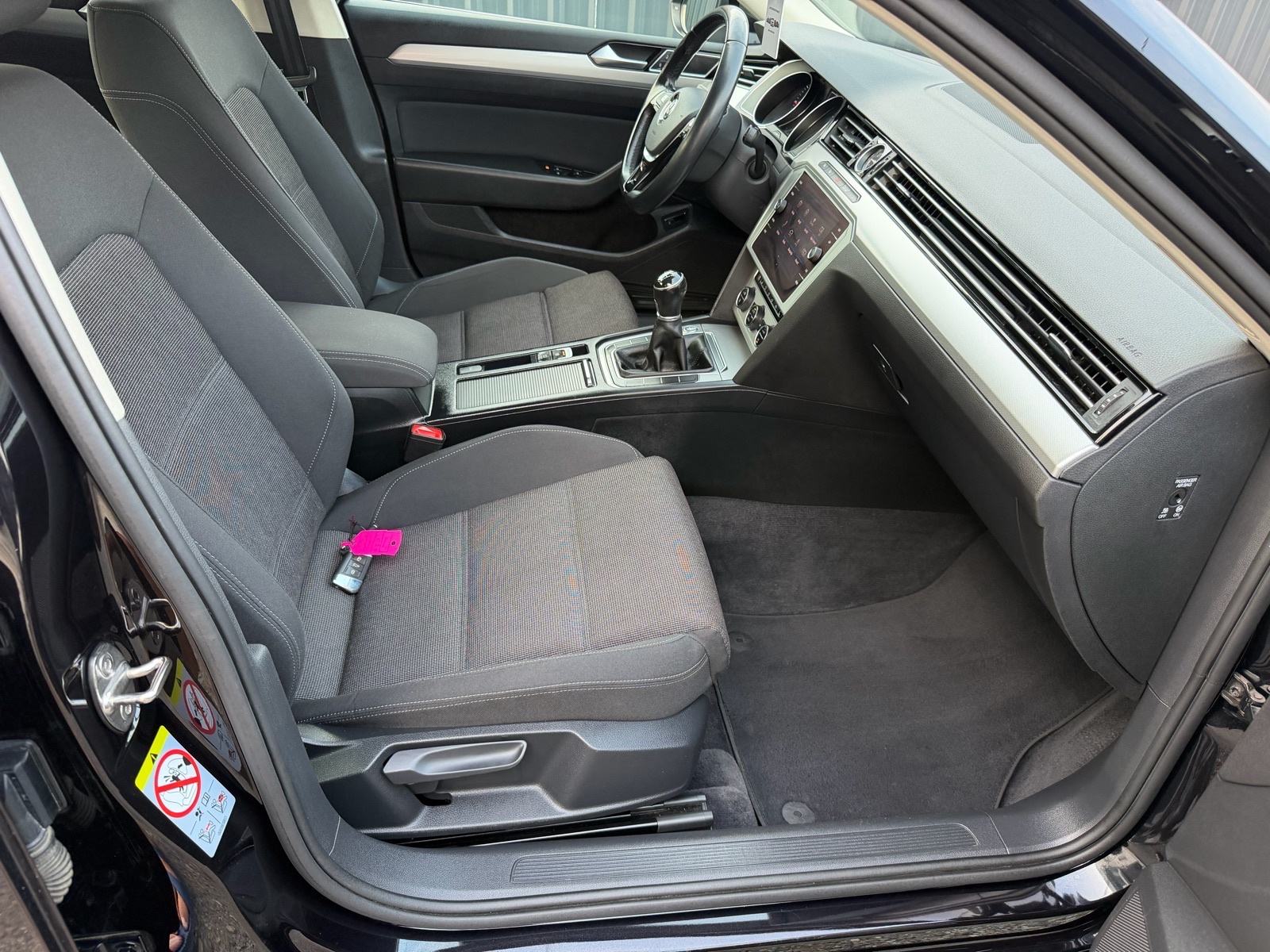 VW Passat 1,6 TDI nivagacija tempomat 124500km, fotografija 14