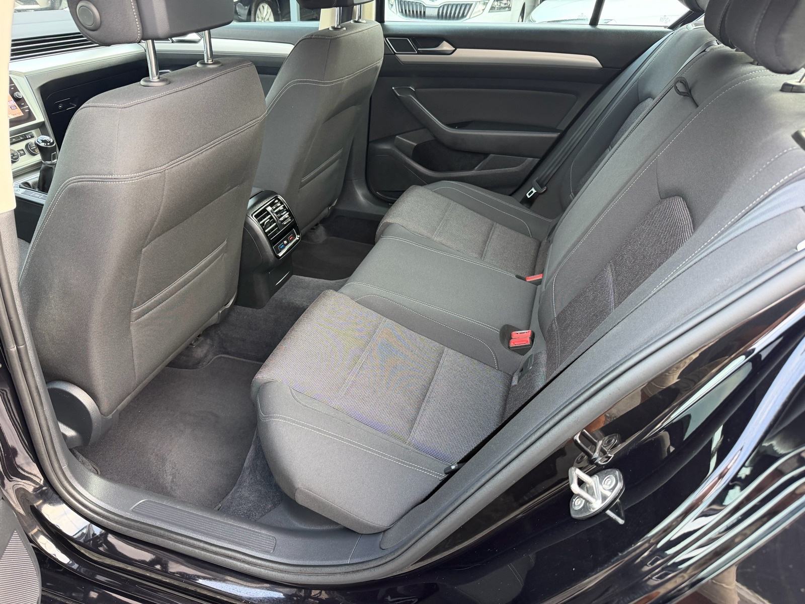 VW Passat 1,6 TDI nivagacija tempomat 124500km, fotografija 16
