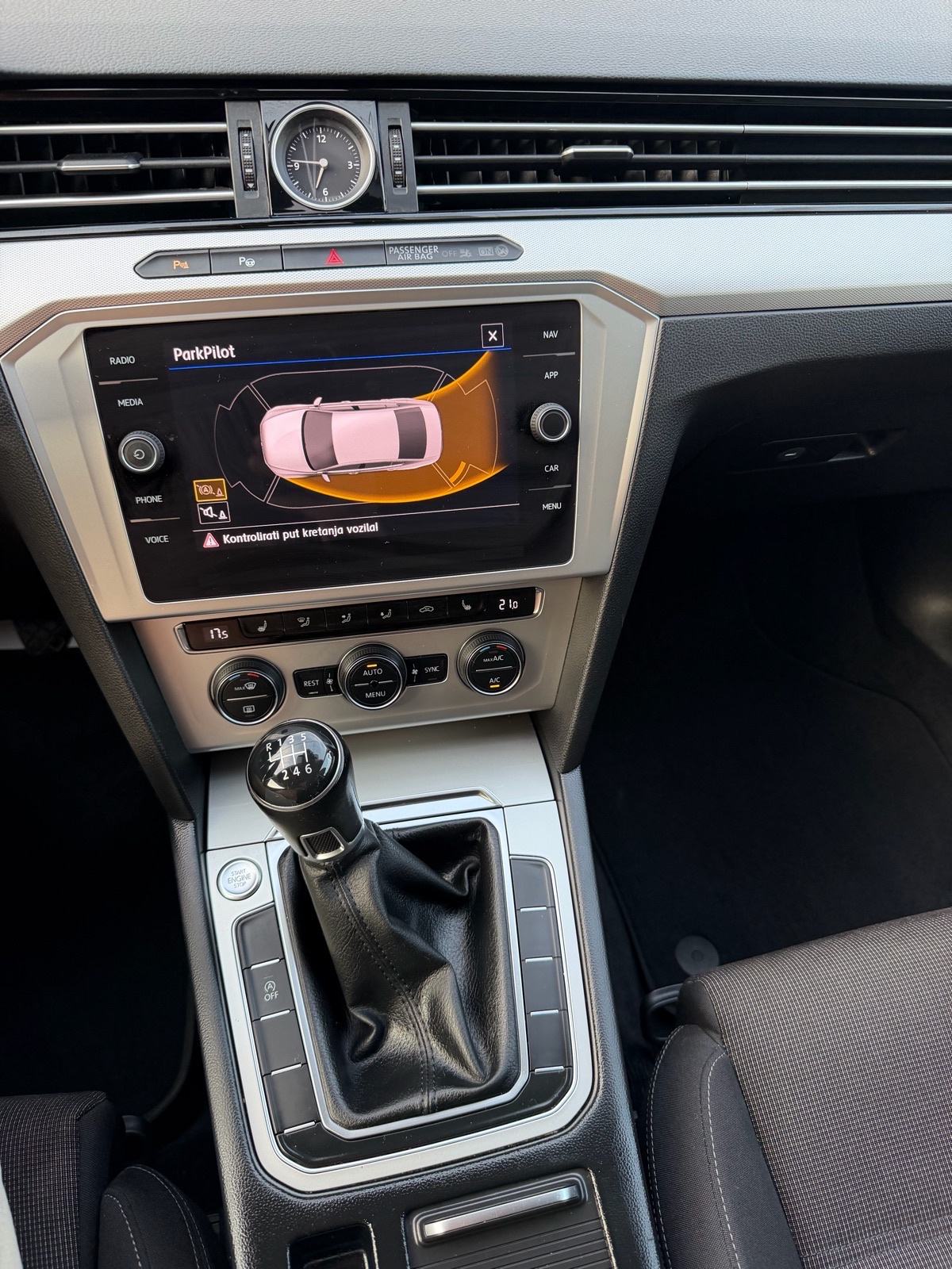 VW Passat 1,6 TDI nivagacija tempomat 124500km, fotografija 15