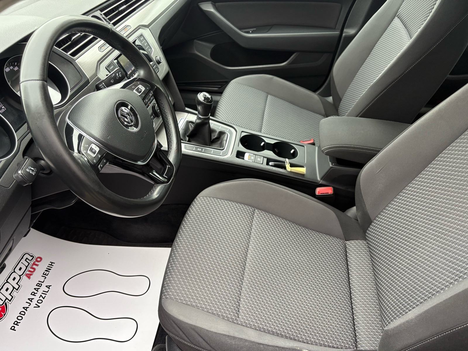 VW Passat 1,6 TDI REG:09/2026 - KLIMA - AUTOKREDIT, fotografija 11