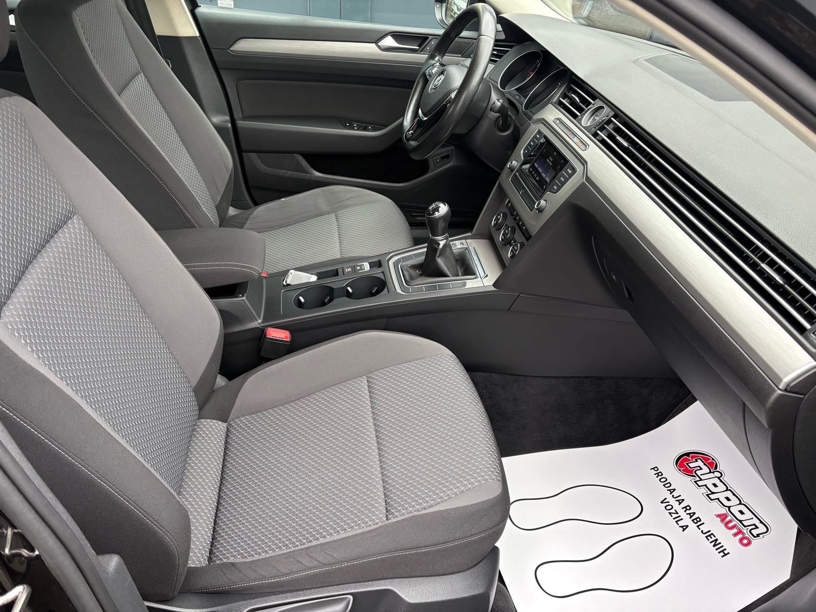VW Passat 1,6 TDI REG:09/2026 - KLIMA - AUTOKREDIT, fotografija 19