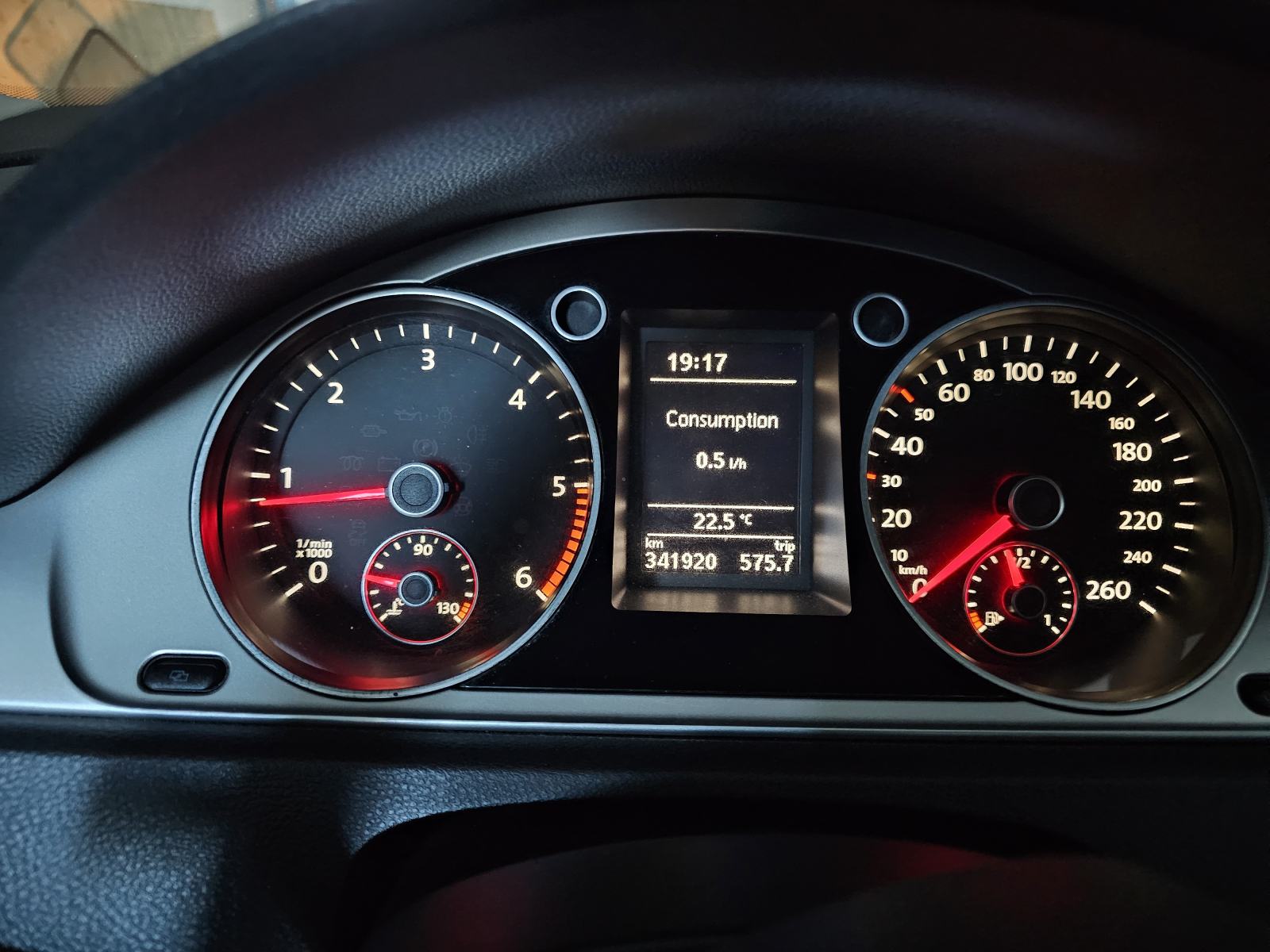 VW Passat 1,6 TDI NOVOREGISTRIRAN, fotografija 15