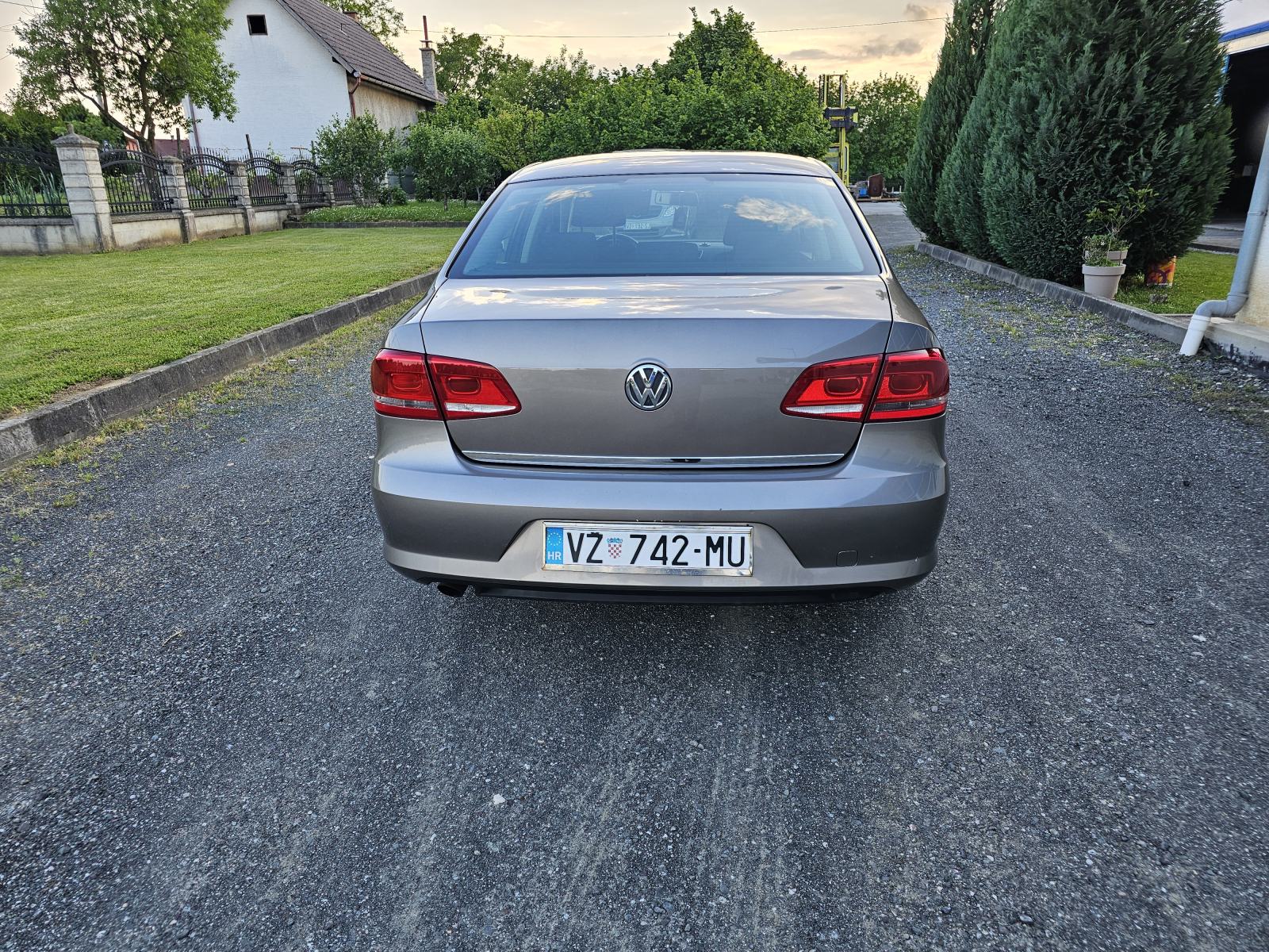 VW Passat 1,6 TDI NOVOREGISTRIRAN, fotografija 10