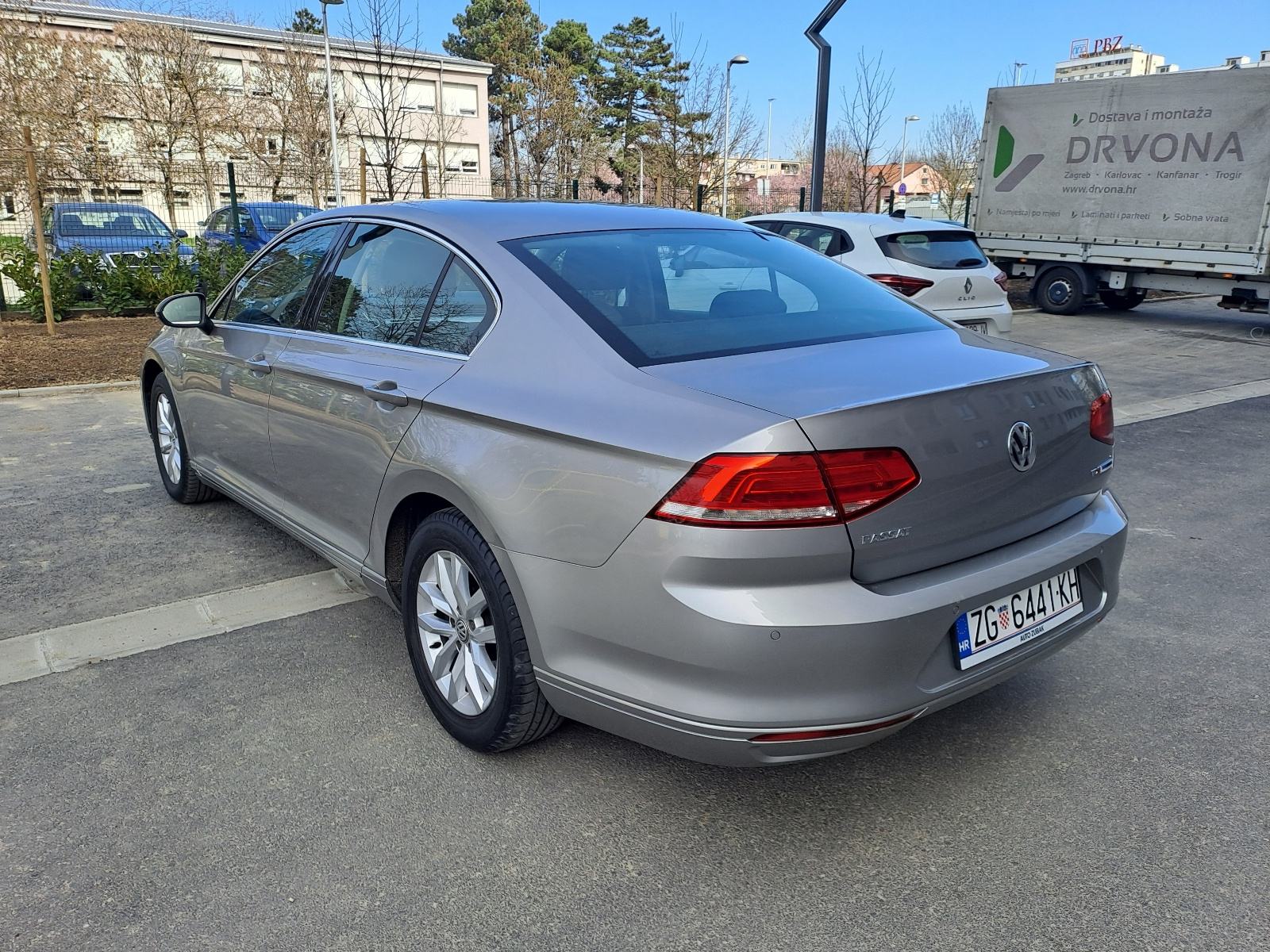 VW Passat 1,6 TDI COMFORTLINE , Prvi vlasnik, fotografija 7