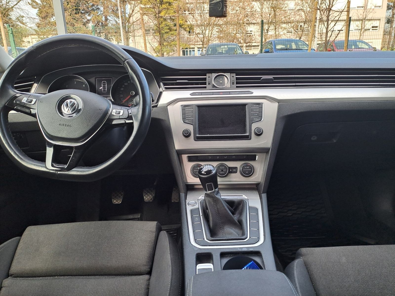 VW Passat 1,6 TDI COMFORTLINE , Prvi vlasnik, fotografija 11