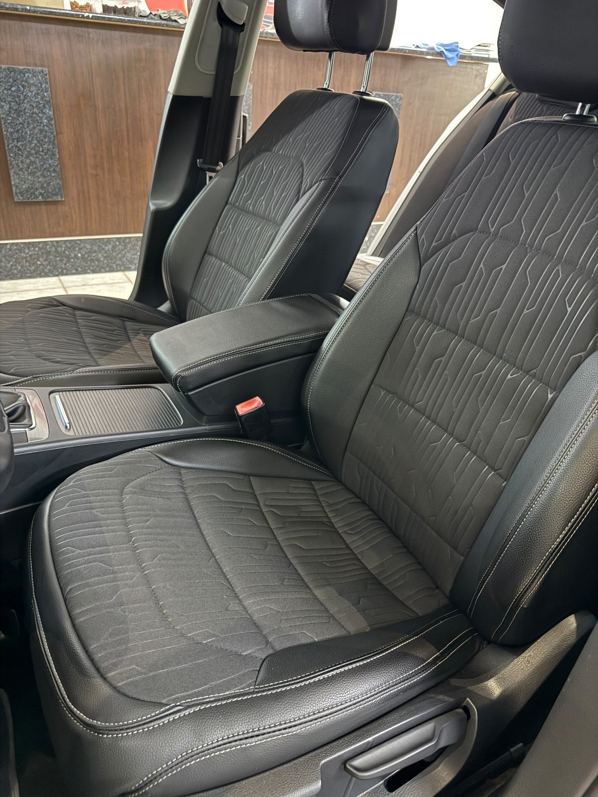 VW Passat 1,6 TDI Highline, broj mobitela 098 173 0153, fotografija 9