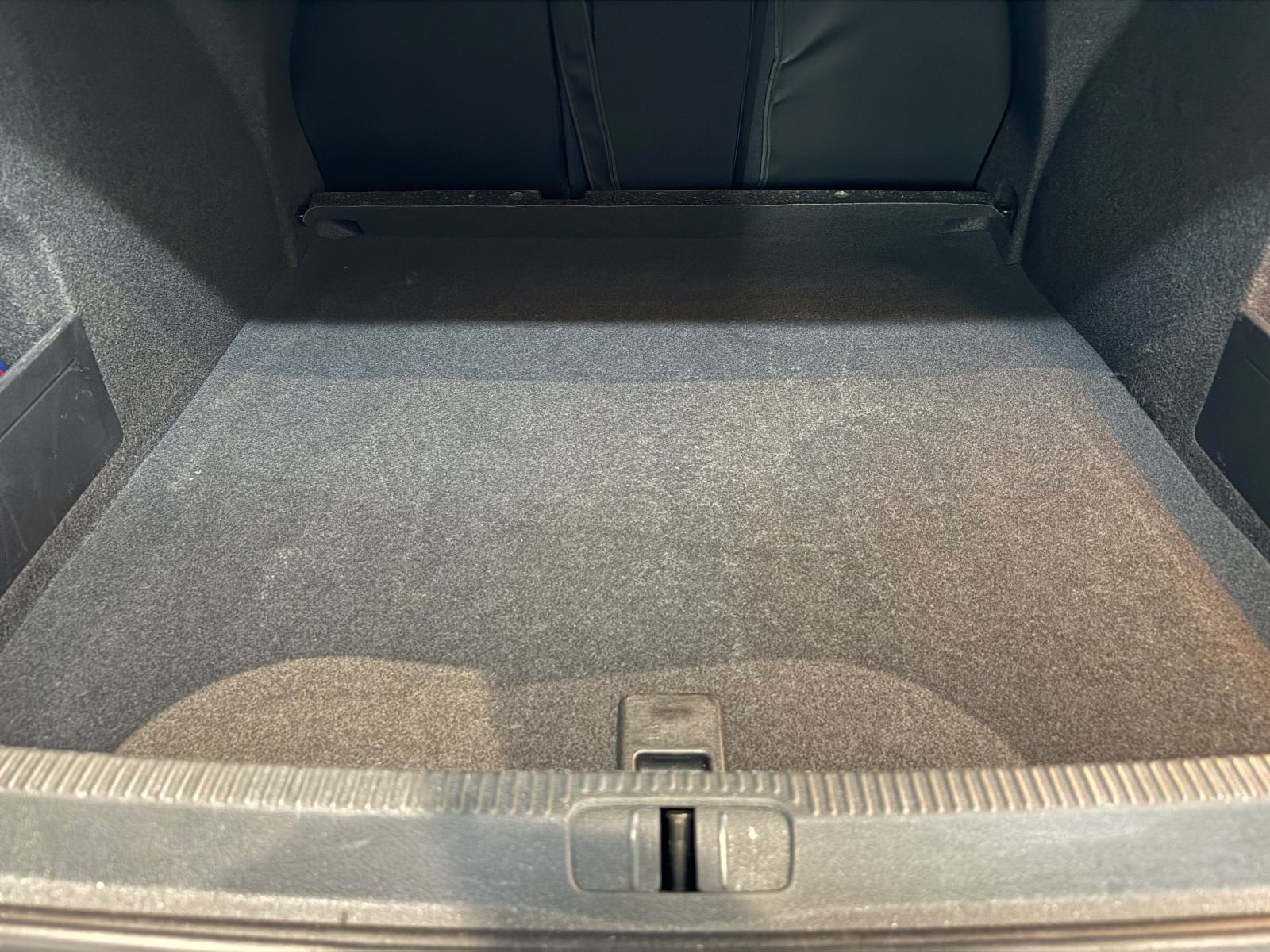 VW Passat 1,6 TDI Highline, broj mobitela 098 173 0153, fotografija 14