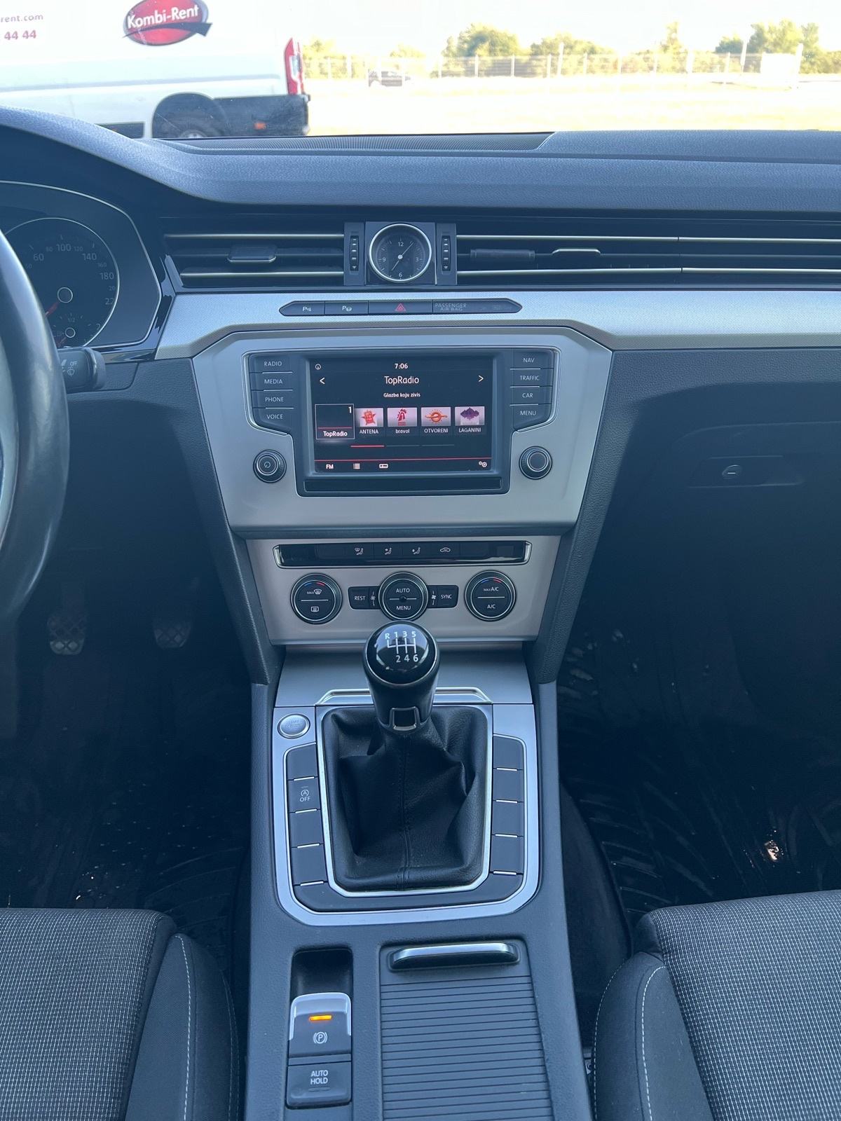 VW Passat 1,6 TDI *REG 11/26* *Puno opreme* *Ljetni + zimski set, fotografija 10