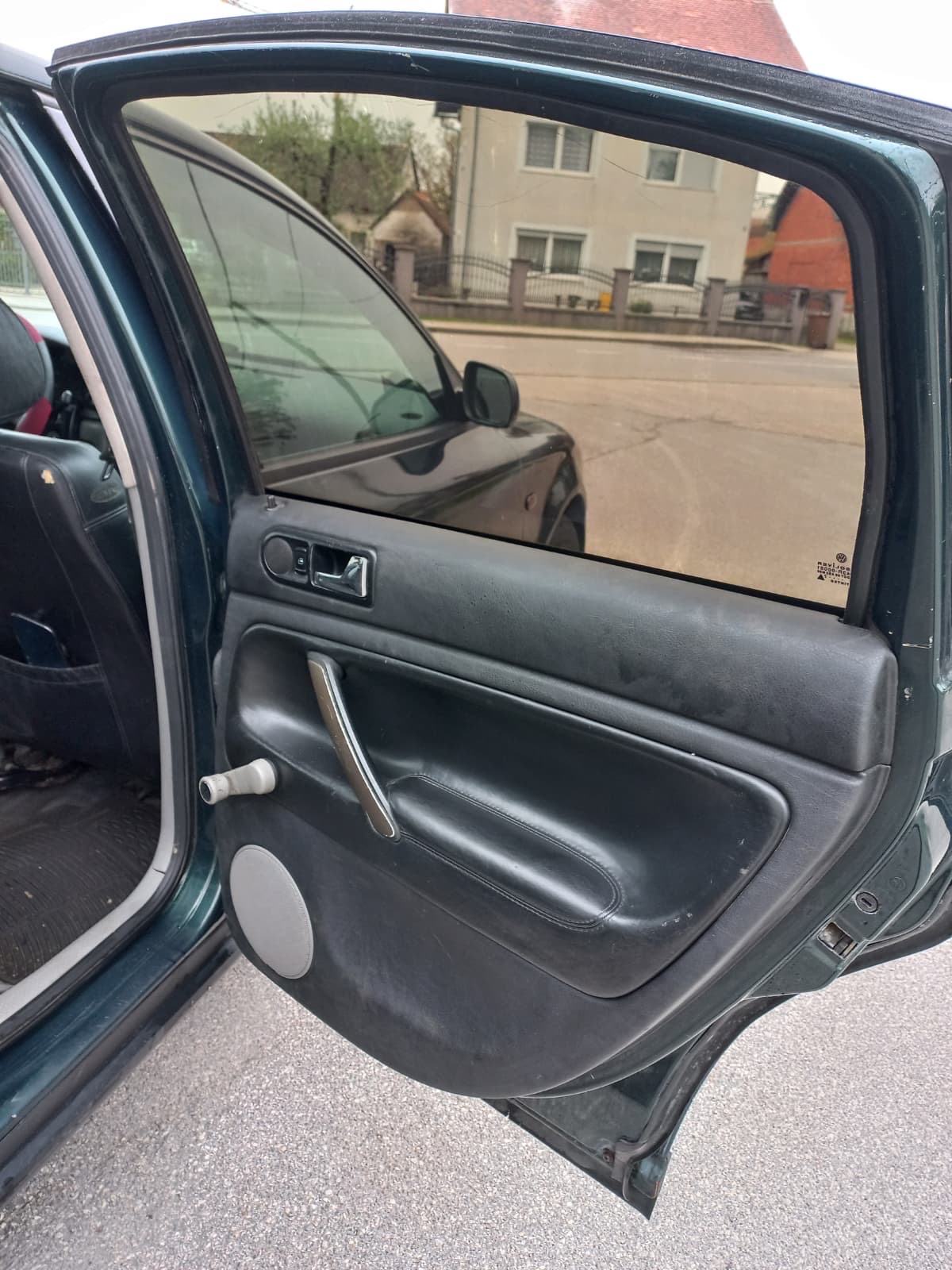 VW Passat 1,9 TDI AUTO PALI VOZI SAMO 650 EURA, fotografija 4