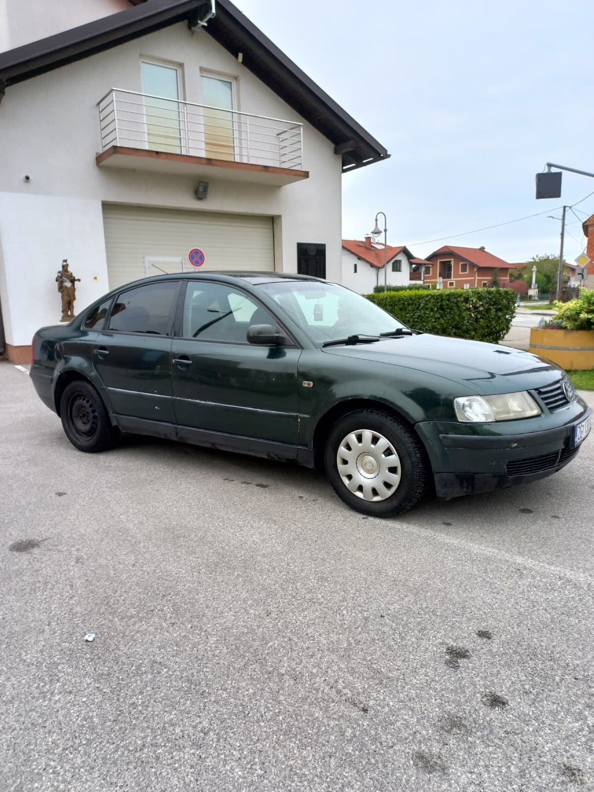VW Passat 1,9 TDI AUTO PALI VOZI SAMO 650 EURA, fotografija 11