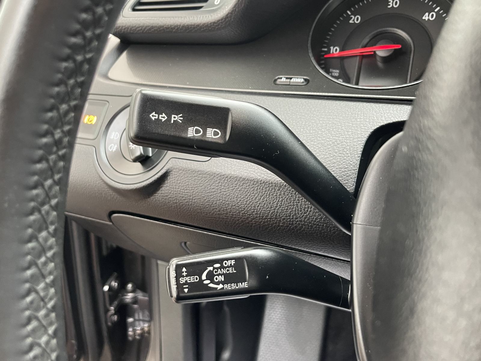 VW PASSAT 1,9 TDI •• KAO NOVI, KUPLJEN U HRVATSKOJ, DIGITALNA KLIMA ••, fotografija 16