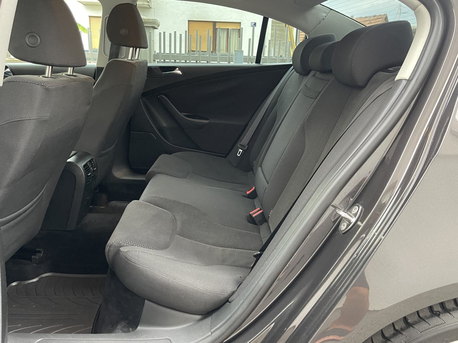 VW PASSAT 1,9 TDI •• KAO NOVI, KUPLJEN U HRVATSKOJ, DIGITALNA KLIMA ••, fotografija 17