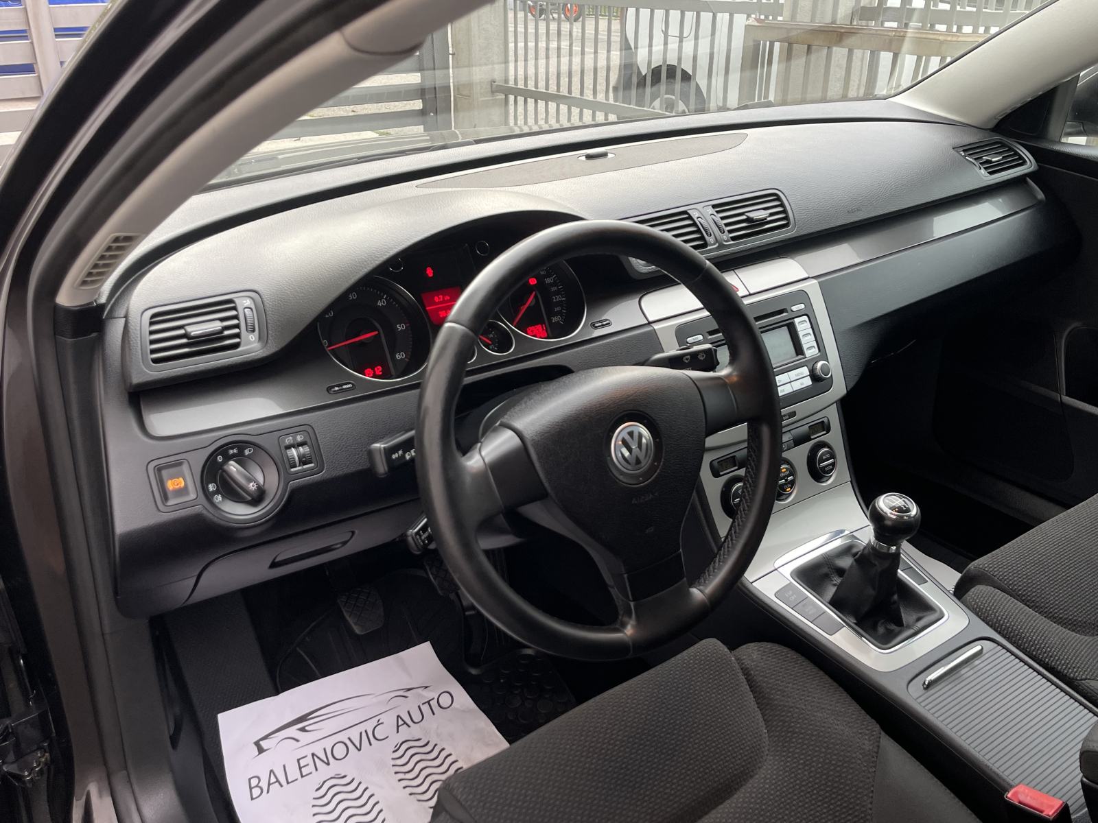 VW PASSAT 1,9 TDI •• KAO NOVI, KUPLJEN U HRVATSKOJ, DIGITALNA KLIMA ••, fotografija 15