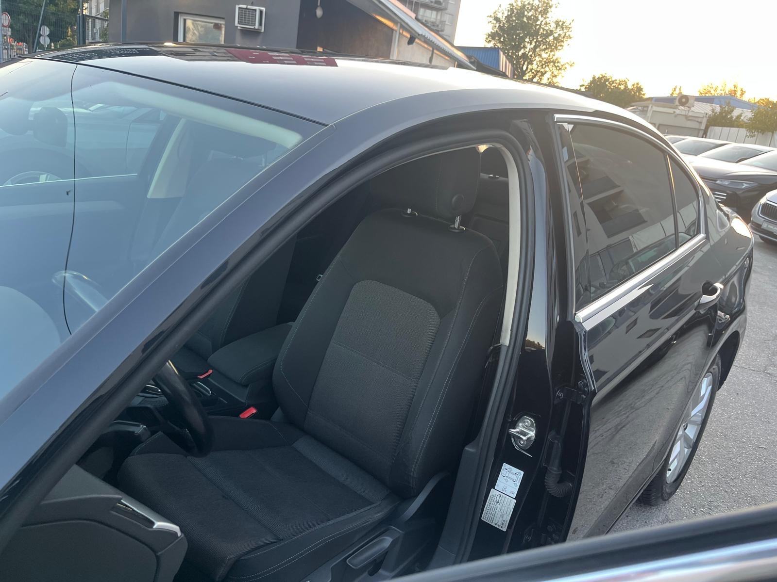 VW Passat 2,0 TDI 150 KS DSG Automatik ComfortLine 1VL Nije uvoz Jam1G, fotografija 11