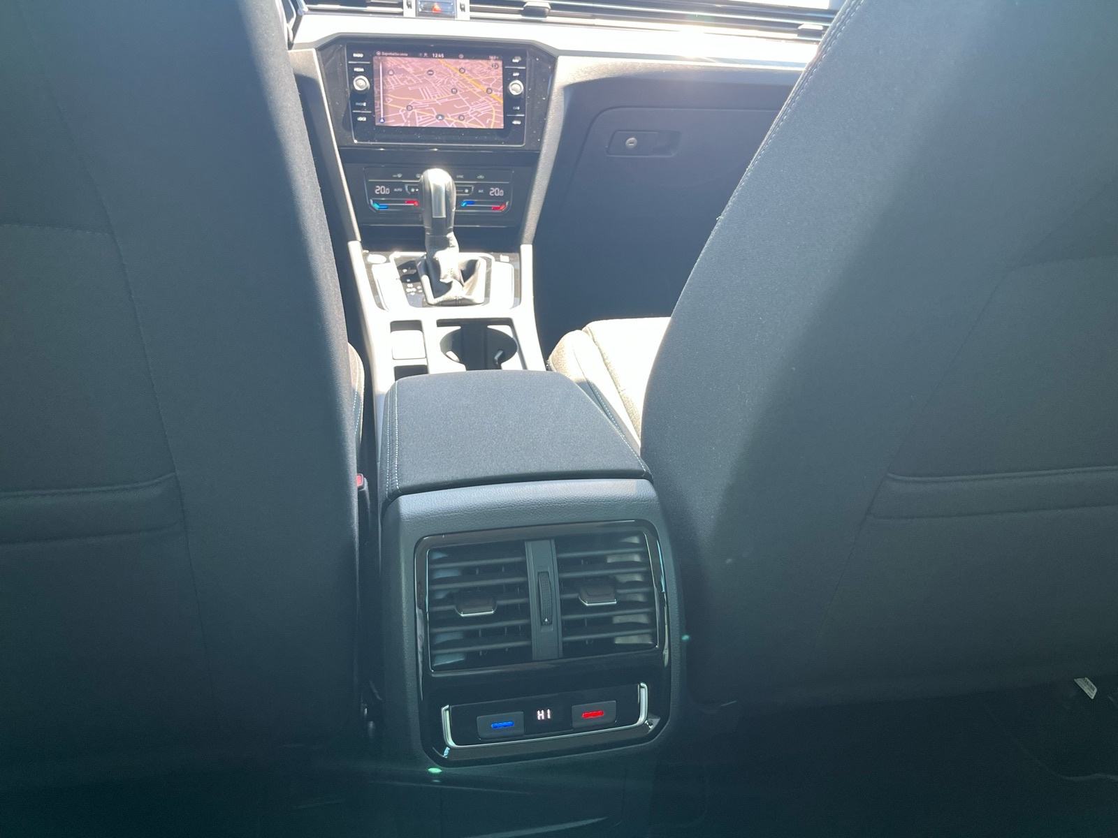 VW Passat 2,0 TDI 150 KS DSG F-1 NAVI,LED 1.VL Jamstvo 1G, fotografija 14