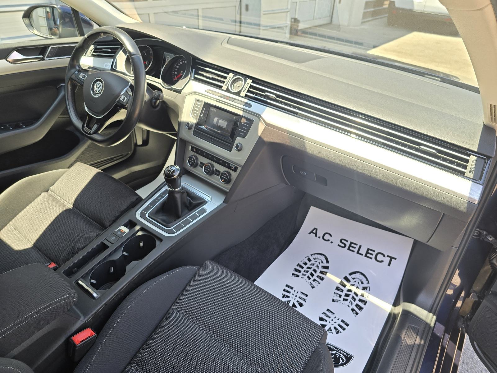 VW Passat 2.0 TDI - 2016 - 120000km - SERVISNA - GARANCIJA - REG1GOD, fotografija 17