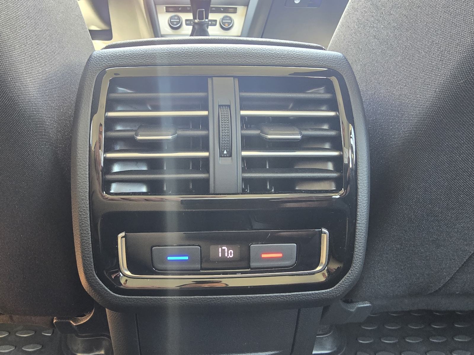 VW Passat 2.0 TDI - 2016 - 120000km - SERVISNA - GARANCIJA - REG1GOD, fotografija 15