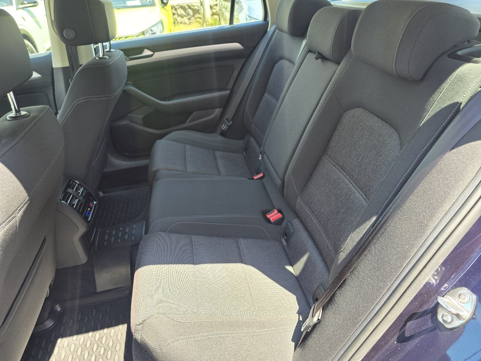 VW Passat 2.0 TDI - 2016 - 120000km - SERVISNA - GARANCIJA - REG1GOD, fotografija 18