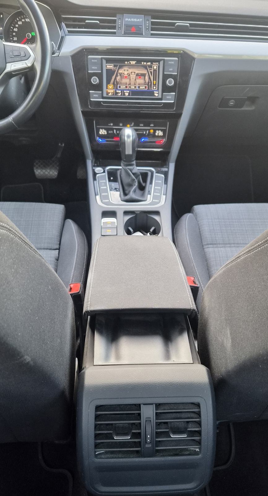 VW Passat 2,0 TDI 2022 god.SAMO 60 TKM 110 KW DSG HR VOZILO U PDV-u, fotografija 12