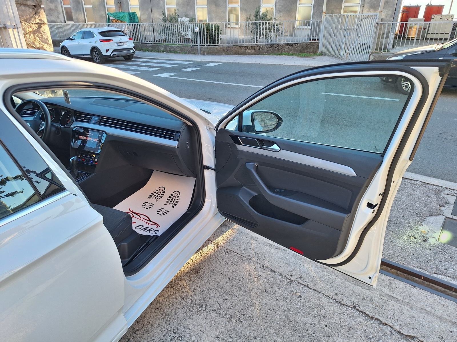 VW Passat 2,0TDI automatik(DSG)REDIZAJN/LED/P.KAMERA ‼️AKCIJA‼️, fotografija 13