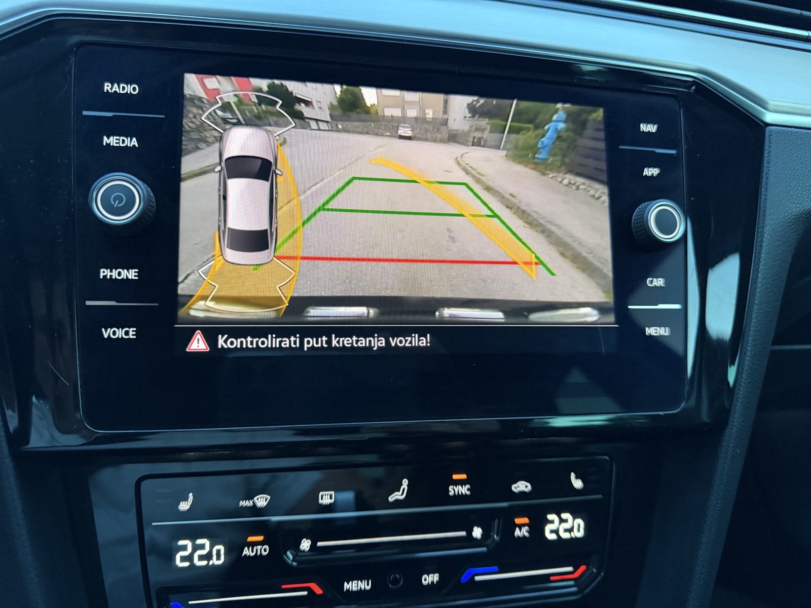 VW Passat 2,0 TDI automatik, 200ks R-LINE FULL PAKET OPREME,OČUVAN, fotografija 16