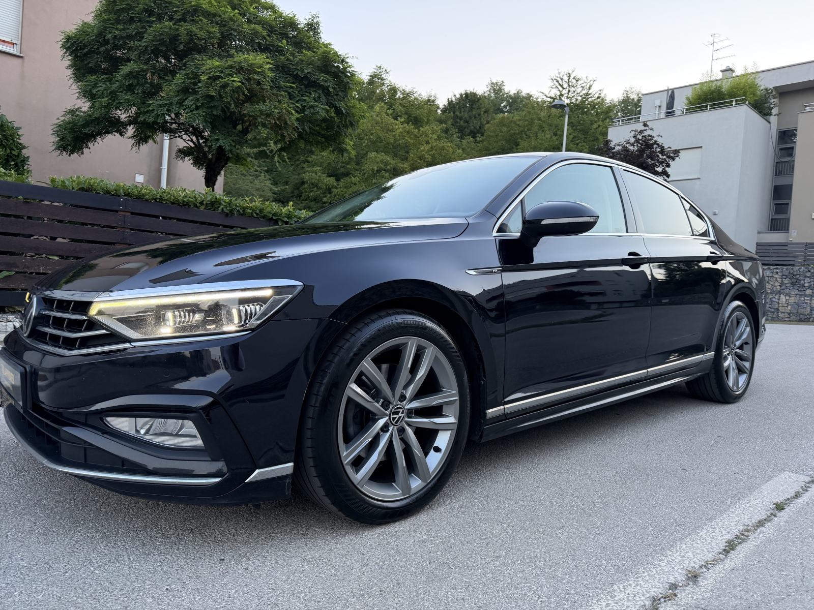 VW Passat 2,0 TDI automatik, 200ks R-LINE FULL PAKET OPREME,OČUVAN, fotografija 8