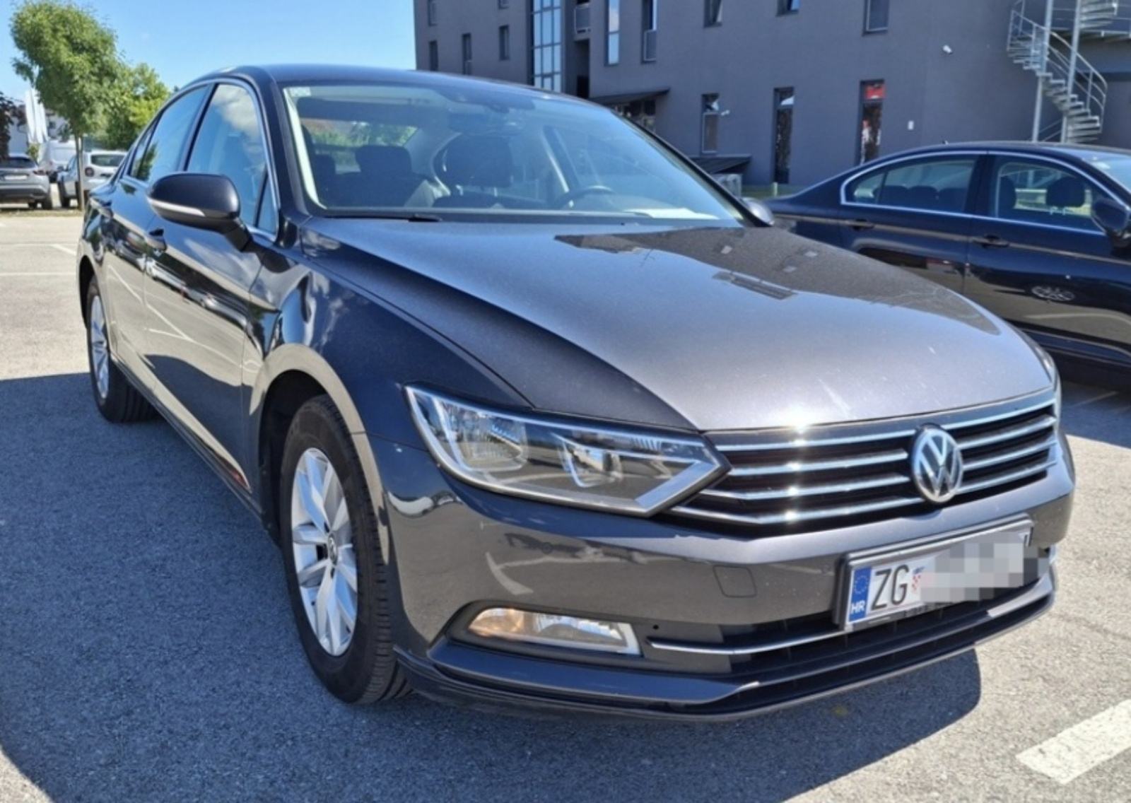 VW Passat 2,0 TDI aut. HR VOZILO 1VL. KAO NOVO, fotografija 2