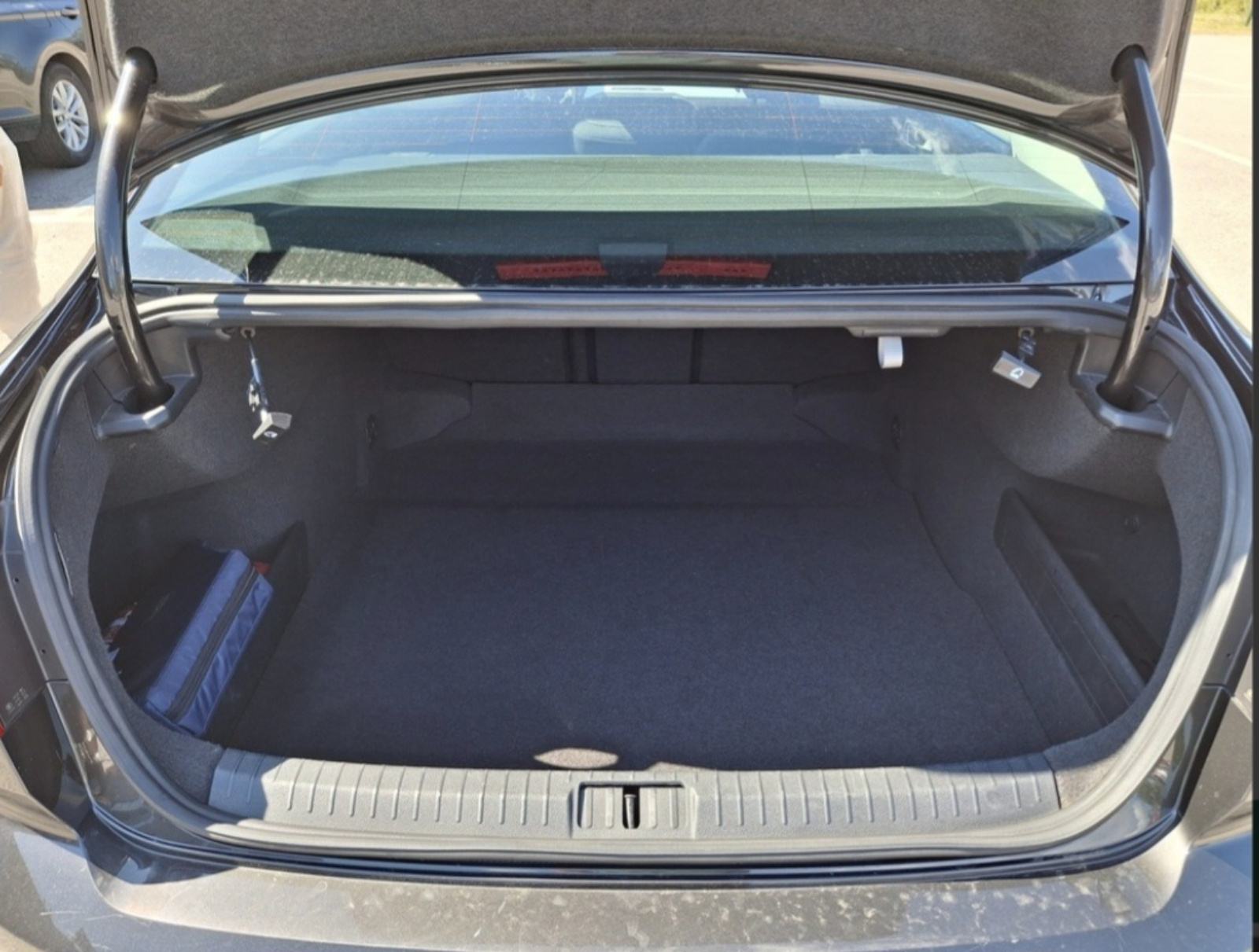 VW Passat 2,0 TDI aut. HR VOZILO 1VL. KAO NOVO, fotografija 12